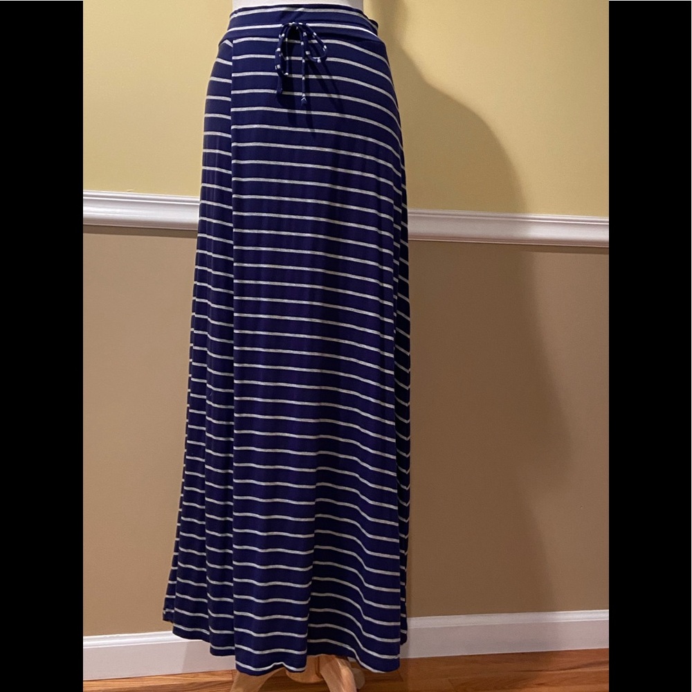 Pretty Seven 7 Blue Maxi Skirt Size Small